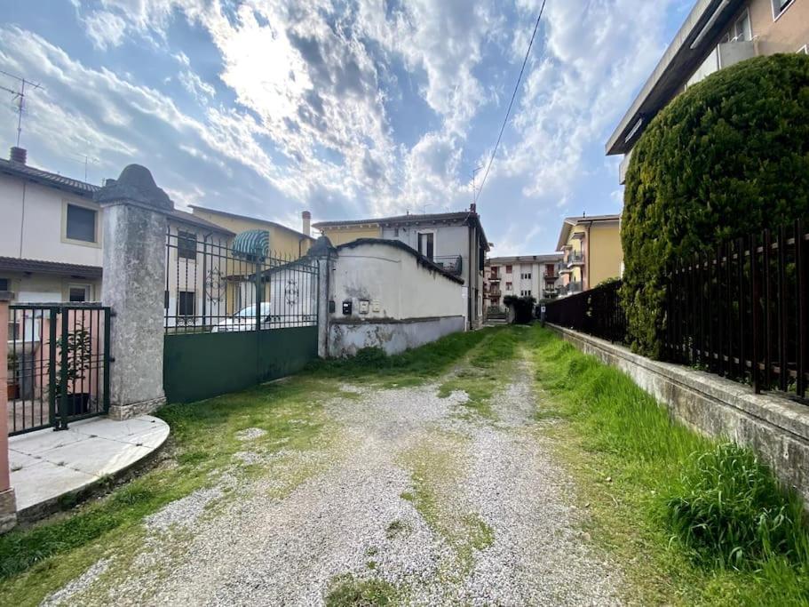 Zona Fiera A 10 Minuti Dal Centro Con Parcheggio Apartamento Verona